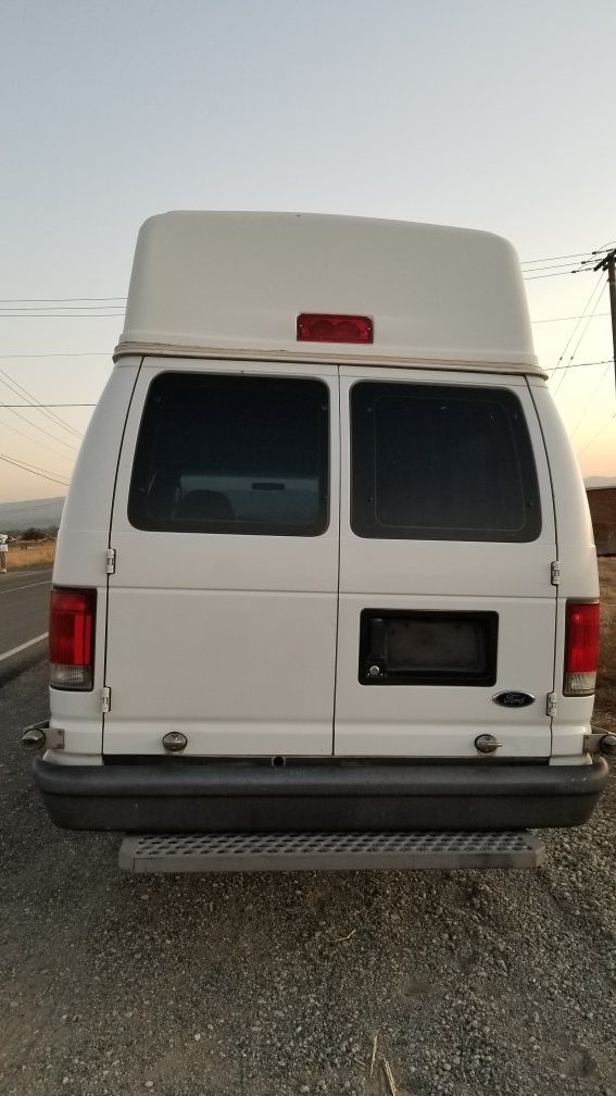 2006 Ford Econoline E250 Extended Cargo Van w/ High Roof for Sale in Livermore, CA OfferUp