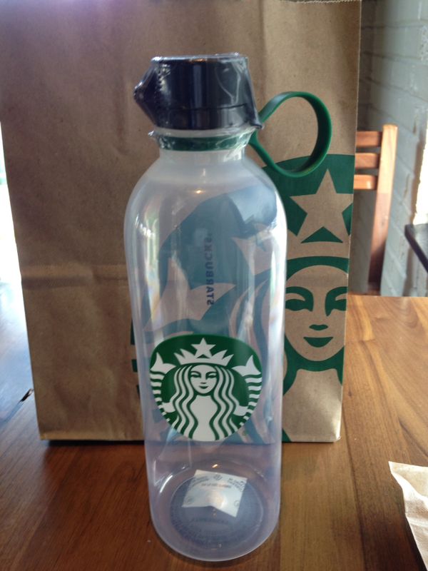 2019 NEW STARBUCKS 24oz PLASTIC WATER BOTTLE for Sale in Chicago, IL ...