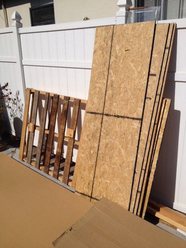 Free plywood sheets and crates FREE (4) 2ftx6ft pieces for Sale in