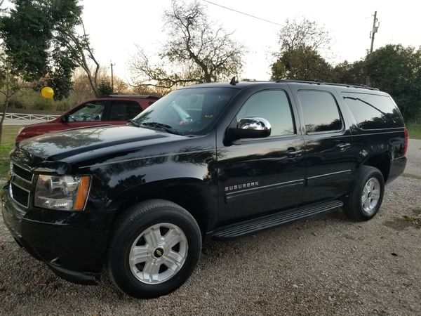 2011 Chevy Suburban 7-passenger $1500 down for Sale in San Antonio, TX