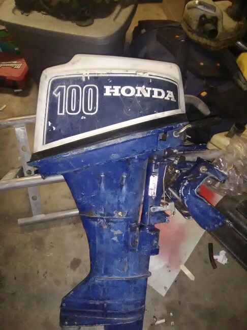 83 Honda b100 10hp 4 stroke outboard motor for Sale in Mesa, AZ - OfferUp