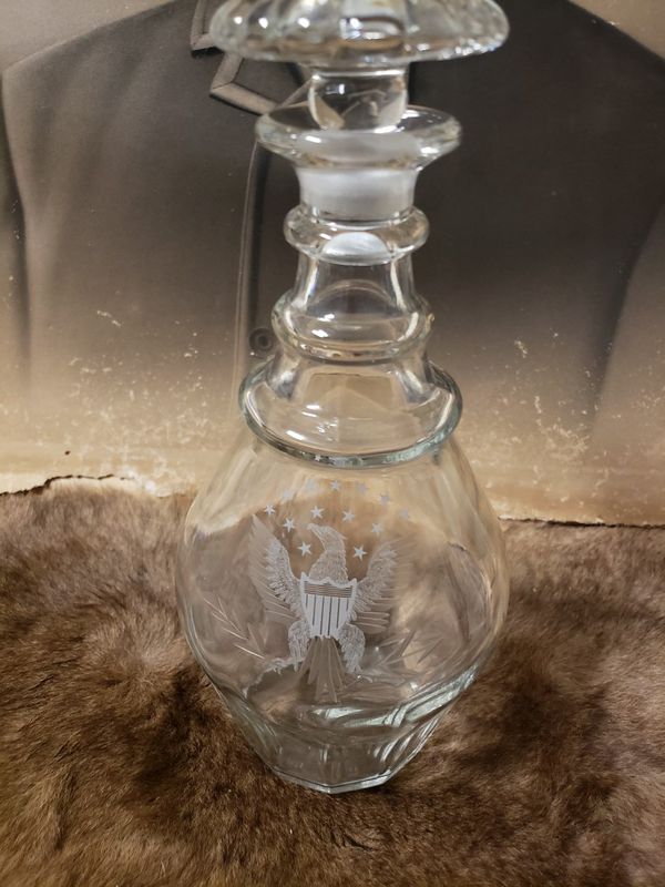 Vintage Bicentennial Glass Liquor Decanter With Etched Eagle 1776 1976 Usa With Stopper 35