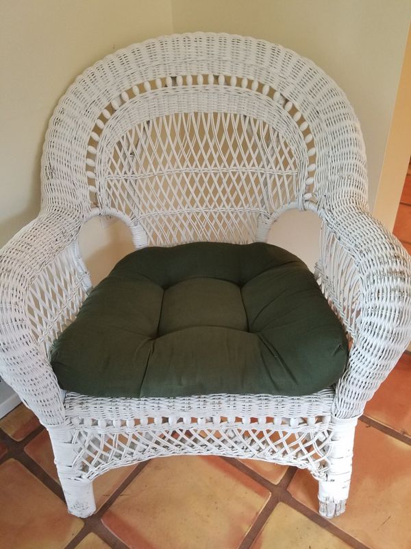 Pier 1 Imports white wicker chair for Sale in Miami, FL OfferUp
