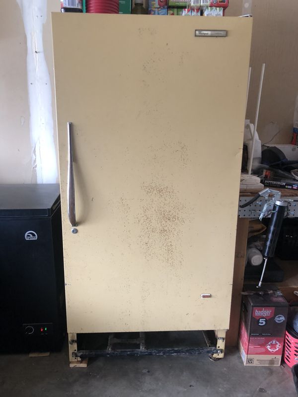 Stand up deep freezer whirlpool for Sale in Valley Home, CA OfferUp