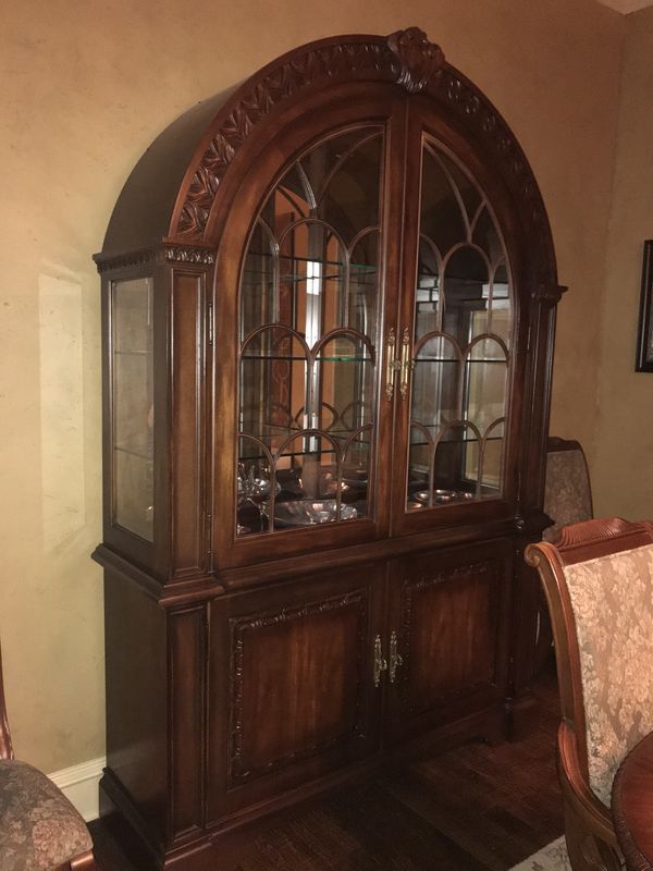 Bernhardt Grand Savannah Dining Room Set for Sale in Mansfield, TX