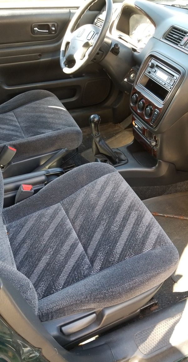 2000 Honda crv Manual . It needs a transition so if anyone is intrested