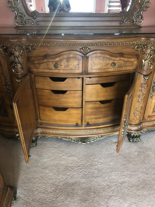 Stunning AICO Michael Amini Venetian wood bedroom set for ...