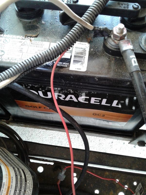 2005 EZ GO GOLF CART , 6 BRAND NEW DURACELL BATTERIES. FIRM ON PRICE