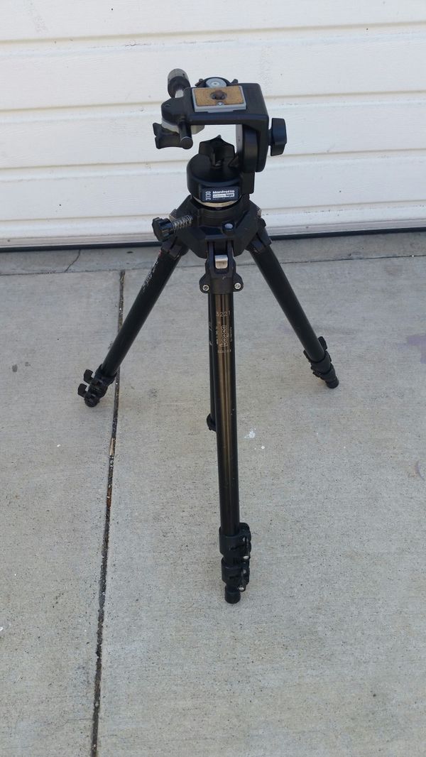 Bogen 3221 Manfrotto 055B video camera tripod for Sale in West Covina