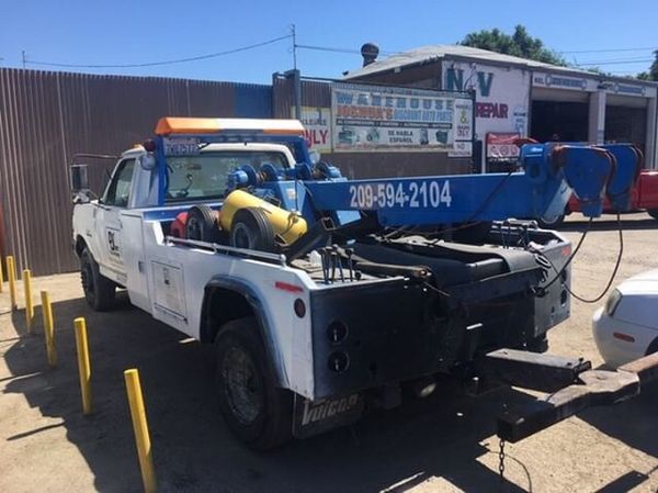 Tow truck for Sale in Stockton, CA - OfferUp