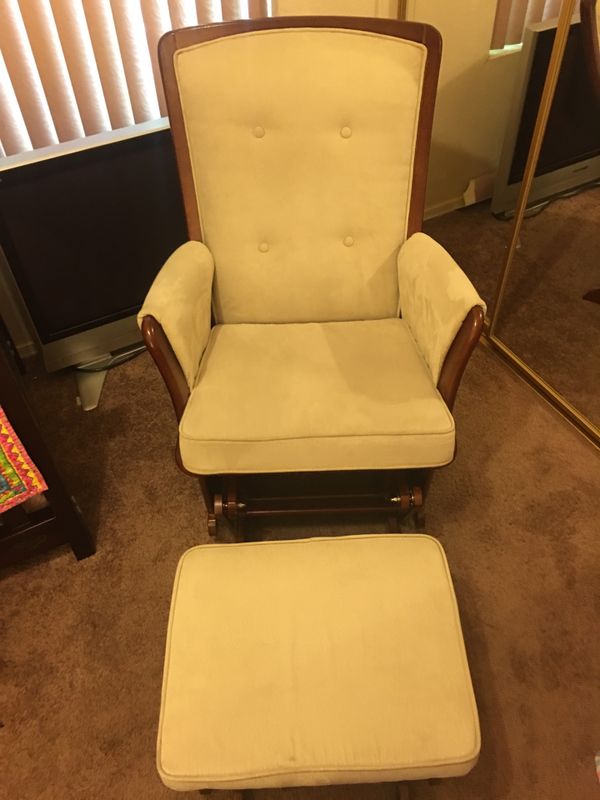 Glider chair for Sale in Glendale, AZ - OfferUp