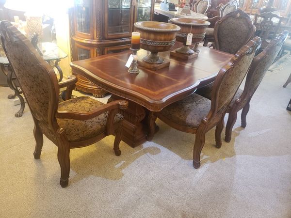 AICO by Michael Amini Cortina rectangular dining room set for Sale in