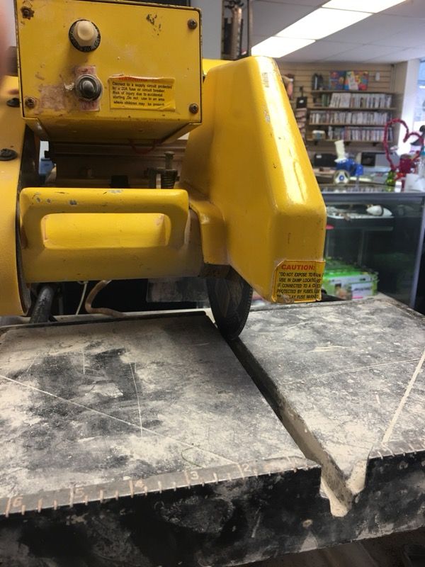 2HP Professional Tile Saw Model 60010 for Sale in Lombard, IL OfferUp