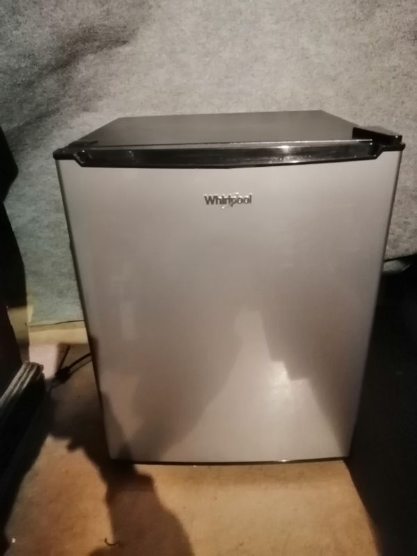 Brand New Whirlpool Mini Refrigerator WH27S1E 2.7 cu.ft 24.5" H x 19" L
