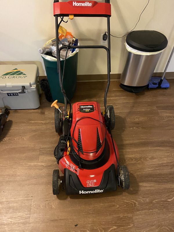 Homelite Electric lawn mower 24 Volt needs battery . Great for parts