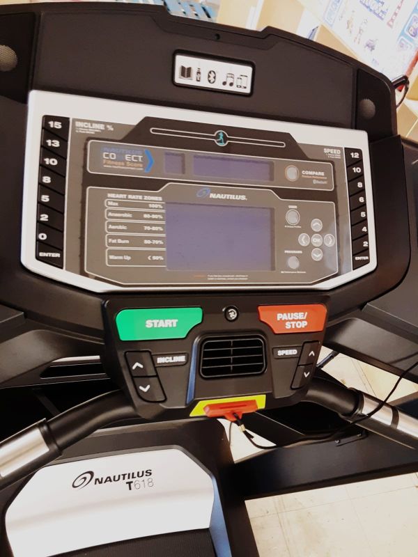 Nautilus T618 Bluetooth Treadmill Description for Sale in Houston, TX