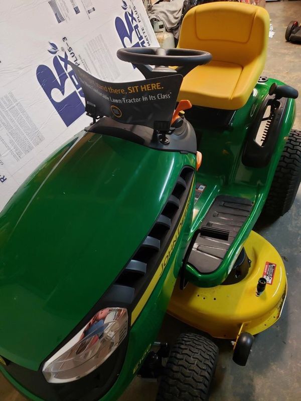 John Deere E110 19HP Side By Side Hydrostatic 42in Riding Lawn Mower