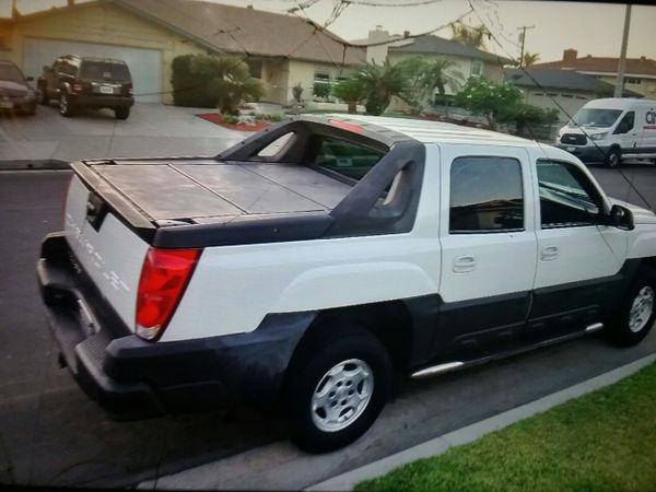 04 chevy avalanche for Sale in Anaheim, CA - OfferUp