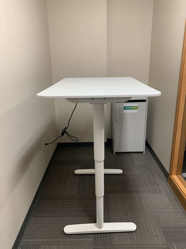 IKEA Bekant POWER sit/stand office desks for Sale in Renton, WA OfferUp