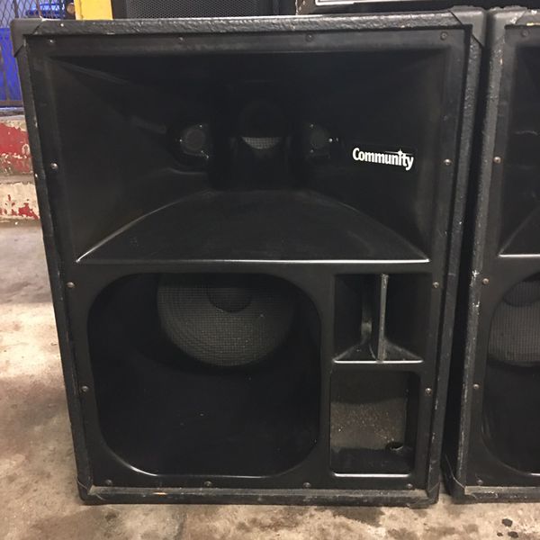 pair of 1980's Community Light and Sound "RS440" 4 way speakers 300 for Sale in Philadelphia