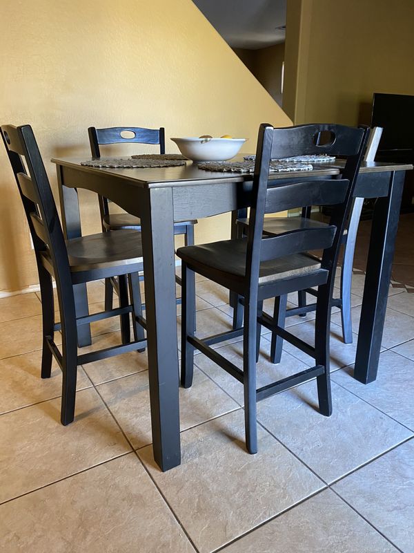 Ashley Furniture Kitchen Table for Sale in Goodyear, AZ - OfferUp