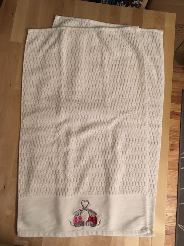 Casaba embroidered elephant bath towel set (2 matching hand towels