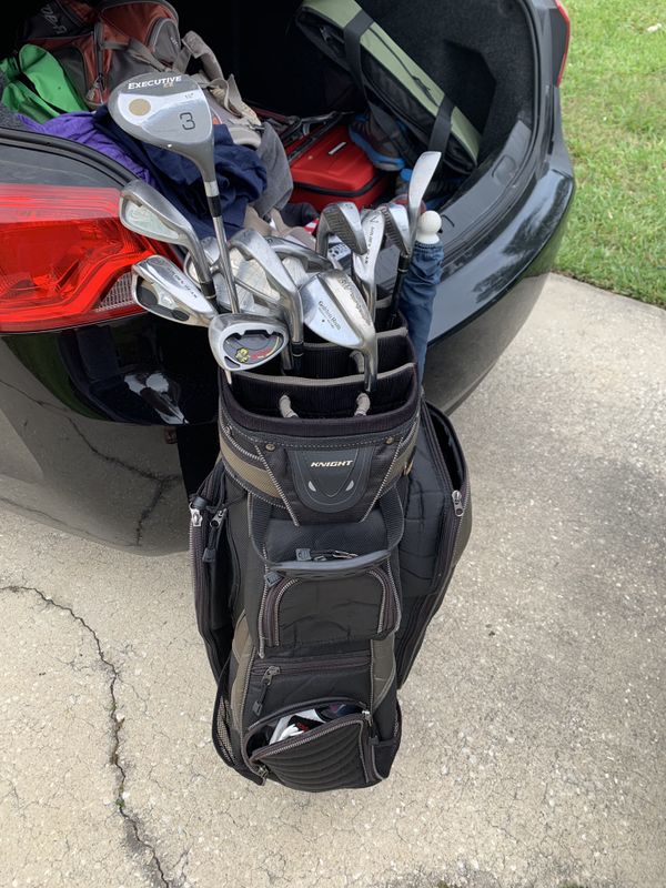 Entire golf set. Nike irons, Titleist and bag for Sale in Orlando, FL