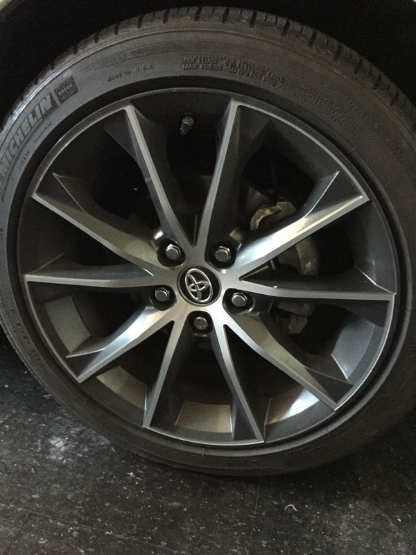 20142017 Toyota Camry XSE 18" alloy wheels & Michelin Tires for Sale