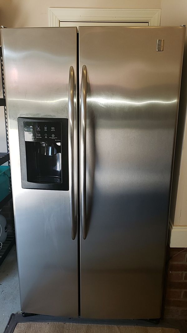 Full Size GE Profile side by side Refrigerator/Freezer for Sale in