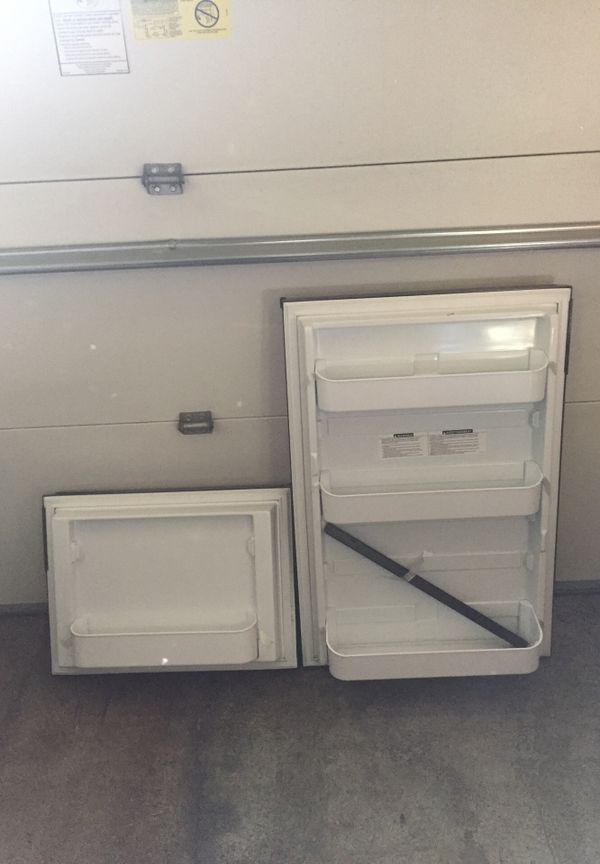 dometic refrigerator door