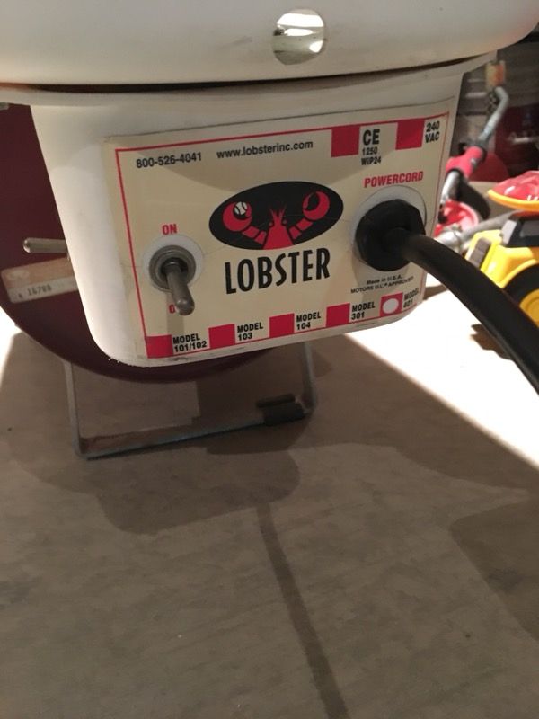 Lobster Tennis Ball Machine Model 401 for Sale in Litchfield Park, AZ