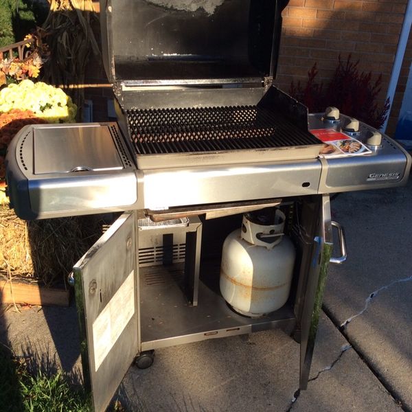 Weber Genesis Special Edition EP 320 Propane for Sale in Westchester