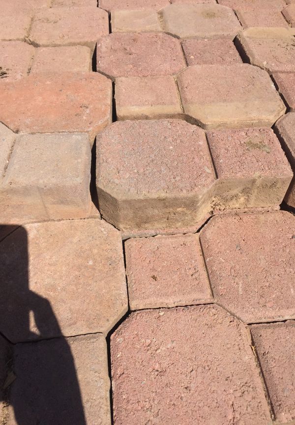 594 concrete keyhole pavers with 66edge pieces for Sale in Peoria, AZ ...