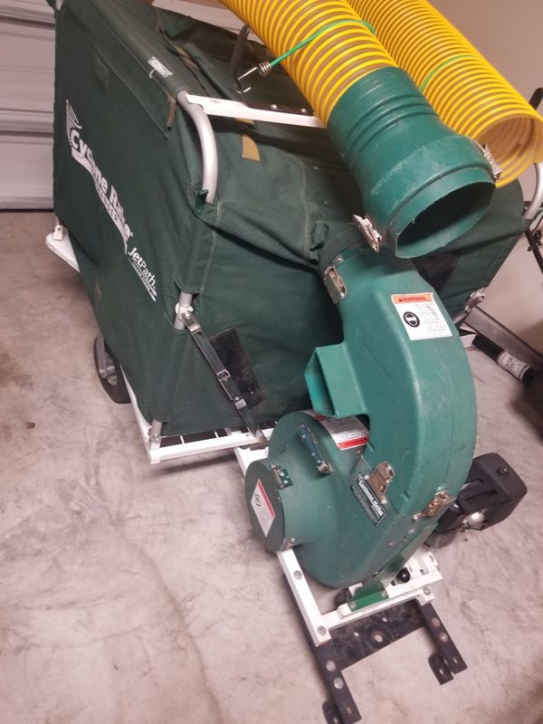 Zero turn Gravely ZT Commercial 60" HD + Cyclone Rake Commander Leaf