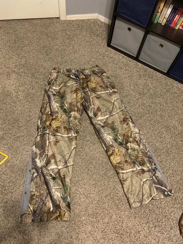 Kuiu, kings camo, mossy oak. Hunting gear. Camouflage. for Sale in