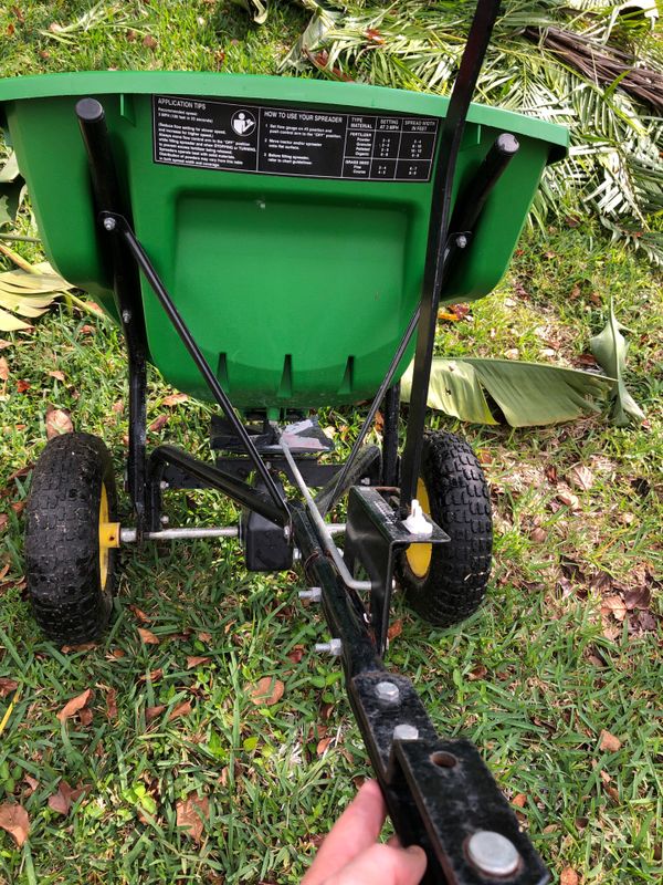 John Deere Towbehind Fertilizer Spreader for Sale in Pompano Beach, FL