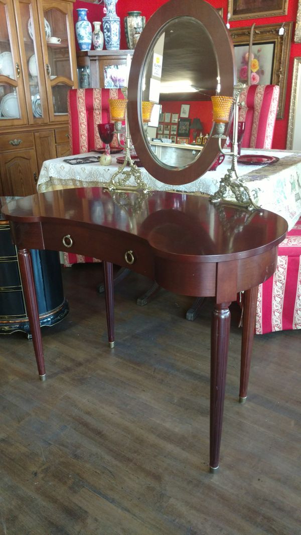 Bombay company vanity for Sale in Fresno, CA OfferUp