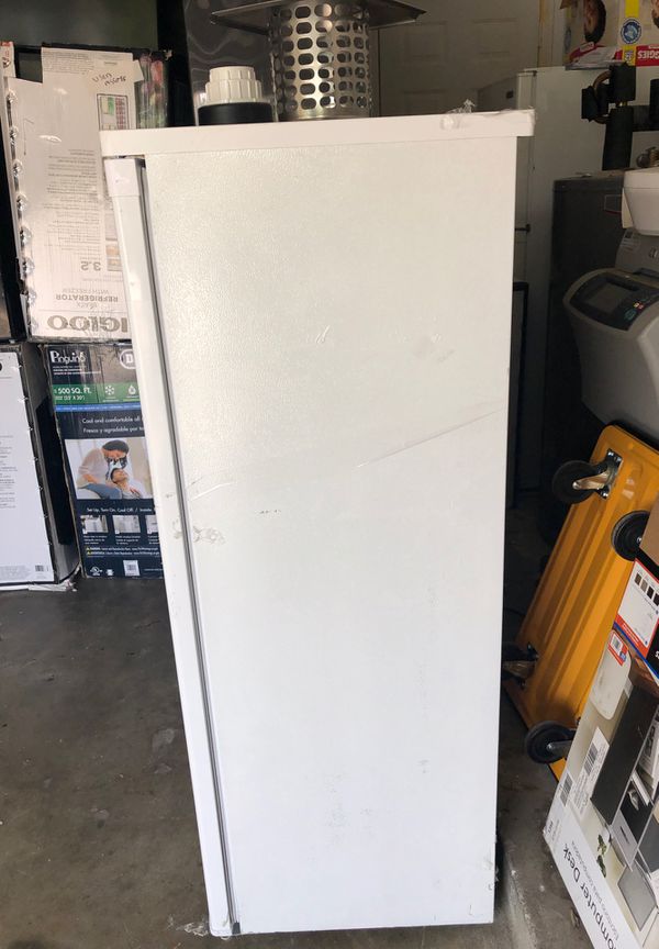 THOMPSON UPRIGHT FREEZER 6.5 CU.FT. for Sale in Orlando, FL - OfferUp