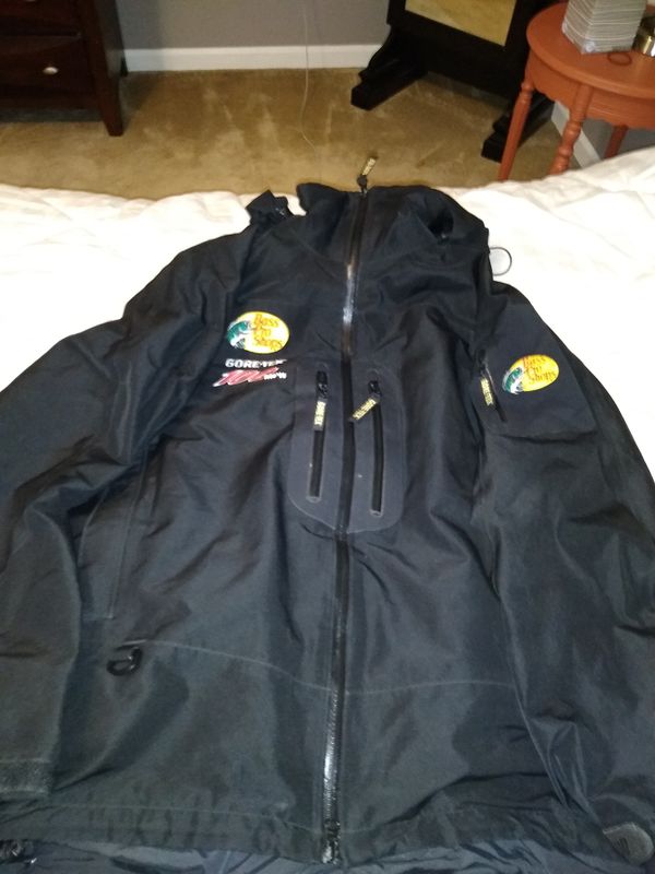 Bass 100 mph gortex winter an rain suit for Sale in Lyman, SC