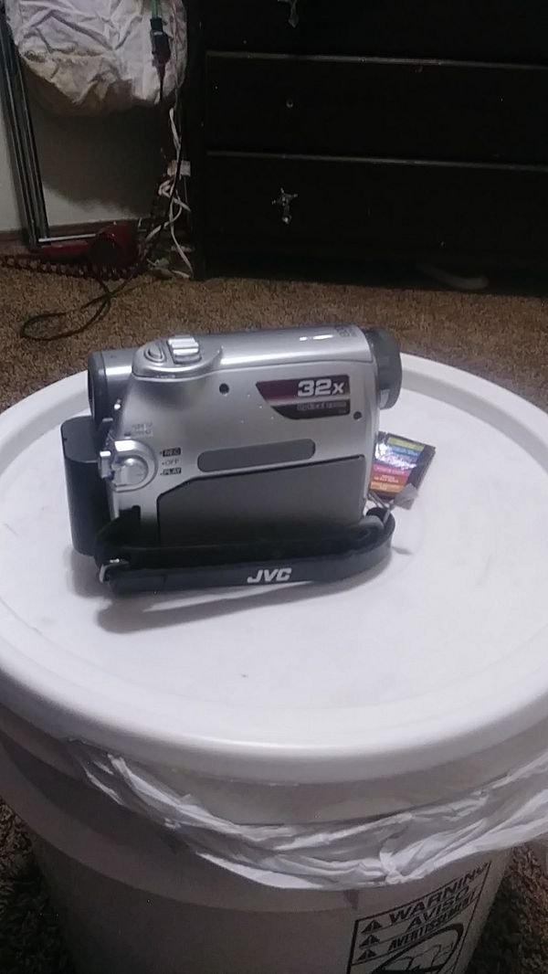 32x optical hyper zoom. Digital video camera . JVC for Sale in