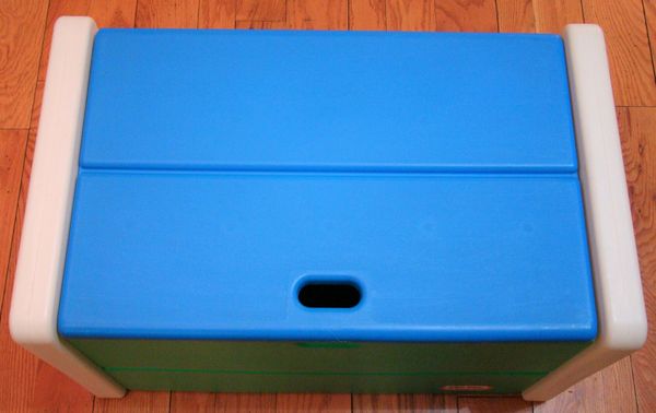 little tikes toy box blue and green