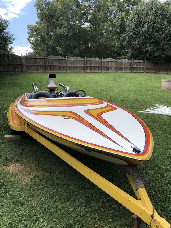 1987 all original Miller jet boat. 454 big block Chevy. Bassett racing
