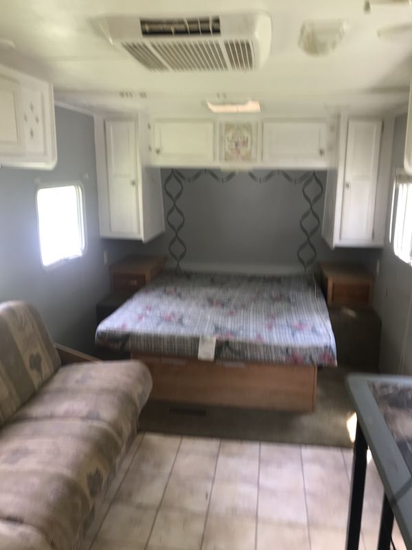 2003 Keystone Hornet 24 ft camper for Sale in Manchester, TN - OfferUp