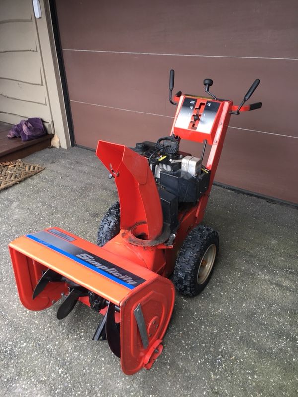 Simplicity Sno Away 60 cm, 8 hp Snowblower for Sale in New Milford, CT