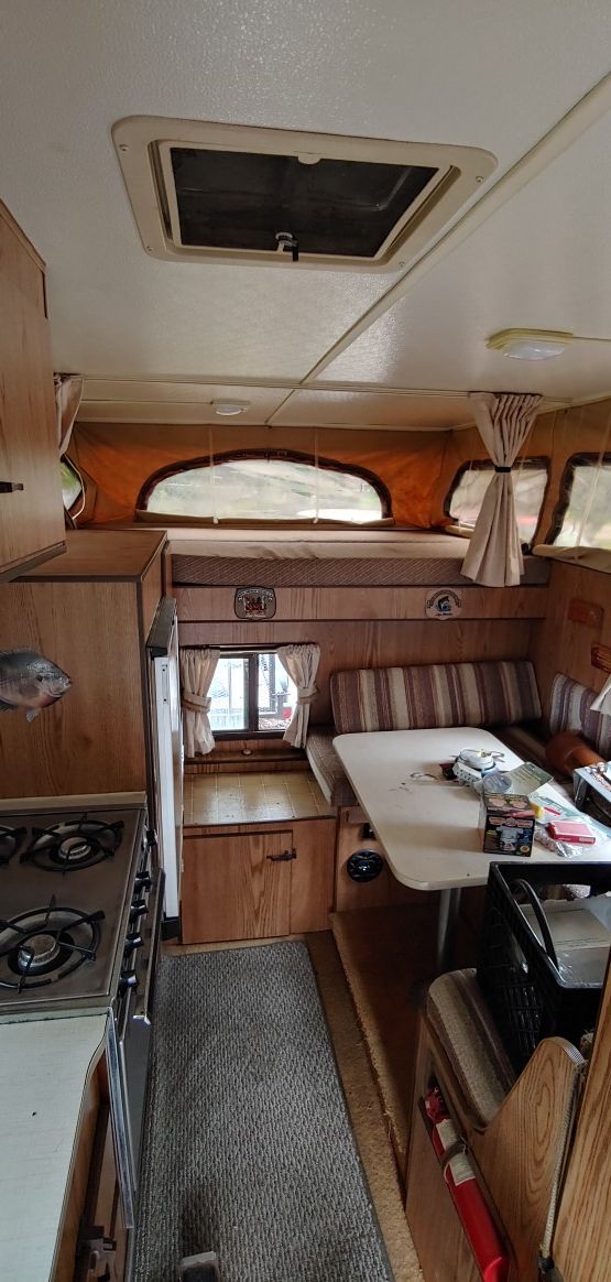 Jayco Sportster 9 1/2' slide in truck camper for Sale in Bristol, IL