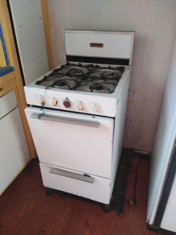 studio apartment stove