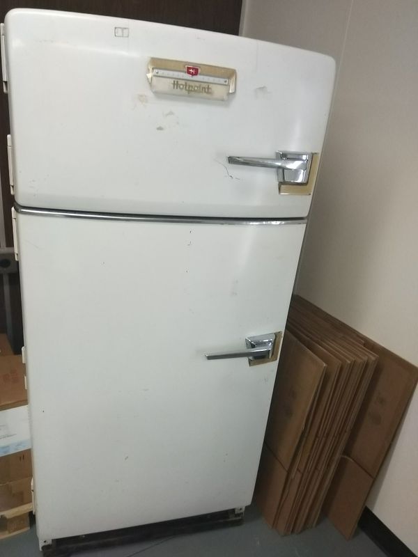 Vintage Hotpoint Refrigerator for Sale in Phoenix, AZ - OfferUp