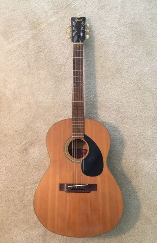 VINTAGE YAMAHA FG-75 ACOUSTIC GUITAR (RED LABEL) for Sale in Livingston ...