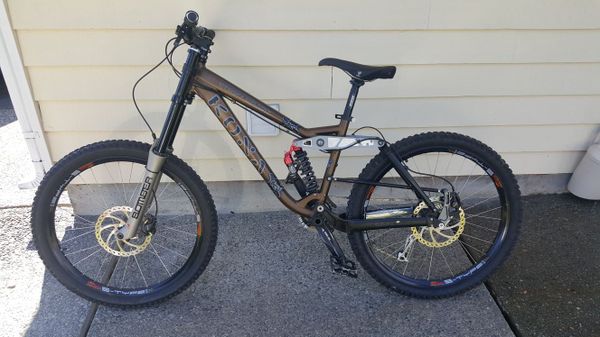 kona stinky downhill mountain bike