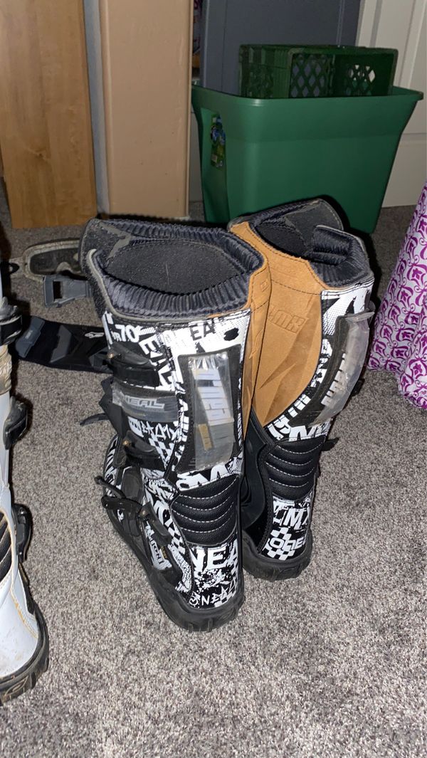 Motocross riding gear for sale cheap for Sale in Peoria